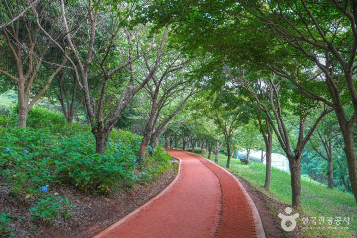 남산공원(고성) 여행 추천 - 메고지고