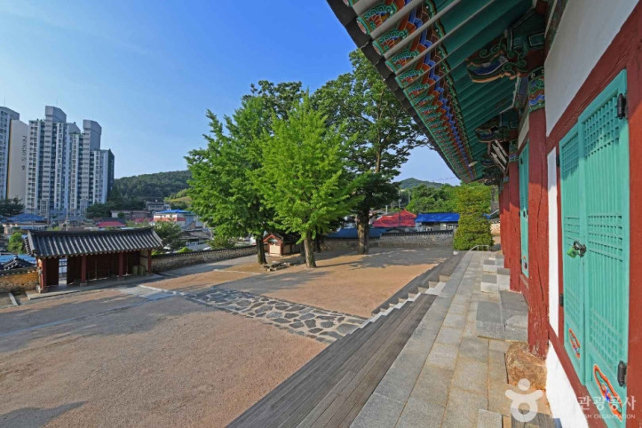 공주향교 여행 추천 - 메고지고