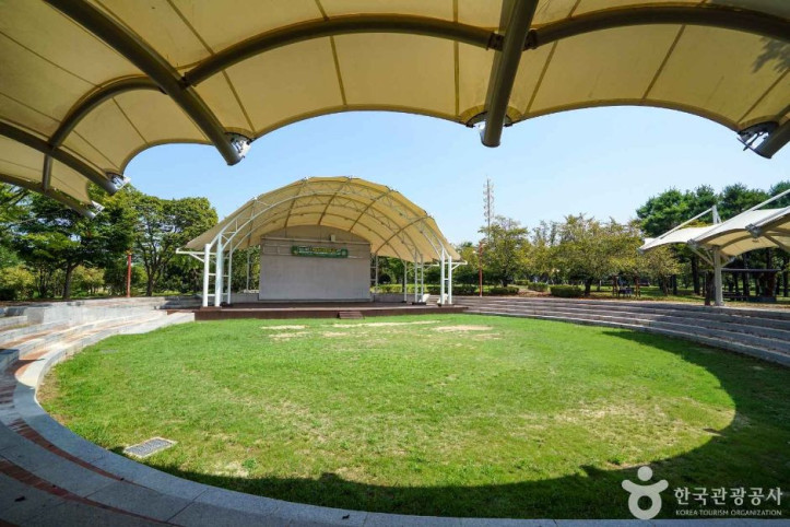 함주공원 여행 추천 - 메고지고