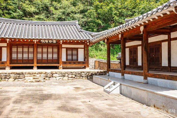 우곡서원 여행 추천 - 메고지고