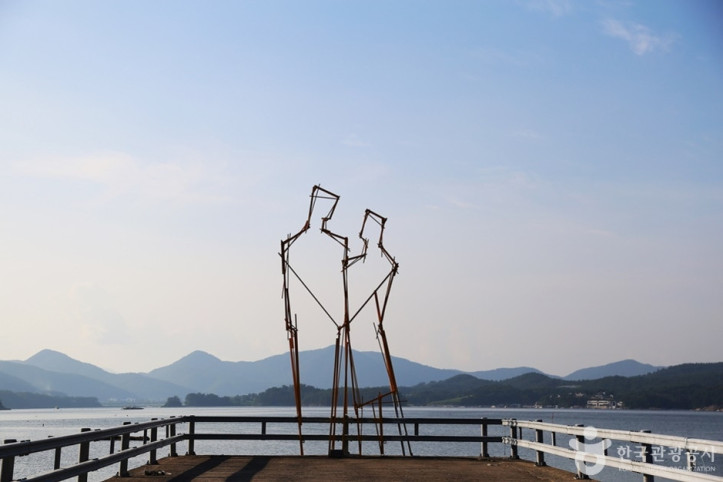 남해금천갯벌체험장 여행 추천 - 메고지고