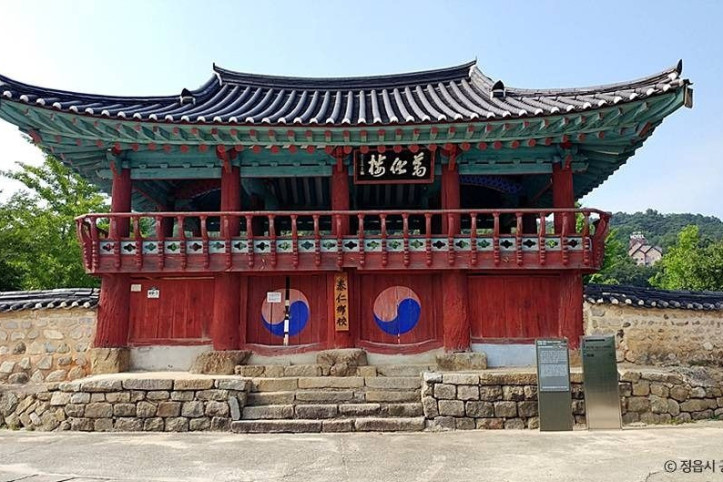 태인향교 여행 추천 - 메고지고