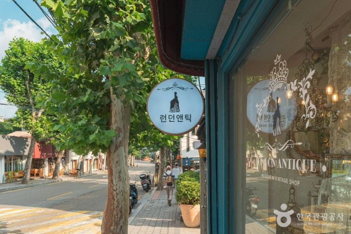 이태원 앤틱 가구 거리 여행 추천 - 메고지고