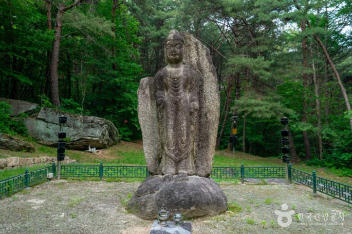 거창 농산리 석조여래입상 여행 추천 - 메고지고