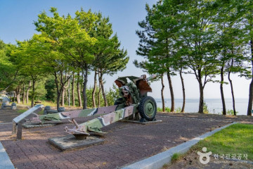 강릉통일공원안보전시관 여행 추천 - 메고지고