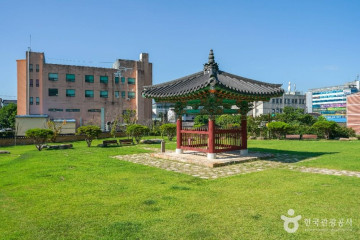 창녕 술정리 서 삼층석탑 여행 추천 - 메고지고