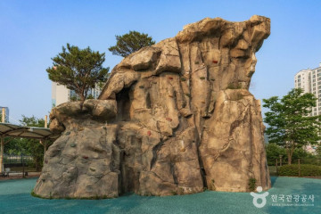 윤계선생순절비 여행 추천 - 메고지고