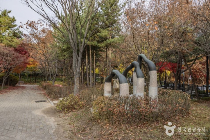 금천 체육공원 여행 추천 - 메고지고