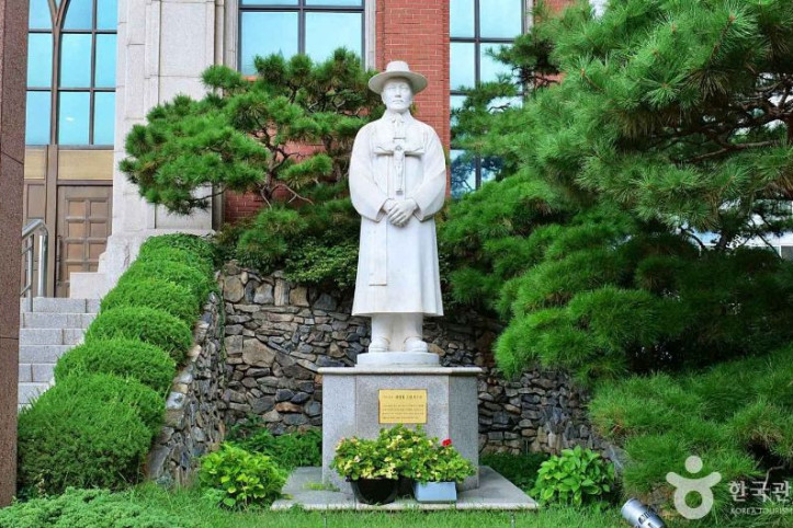 역삼동성당 여행 추천 - 메고지고