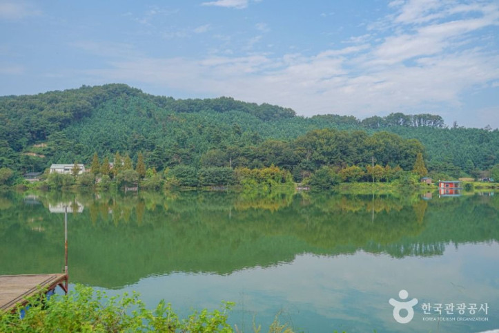 덕산저수지 여행 추천 - 메고지고