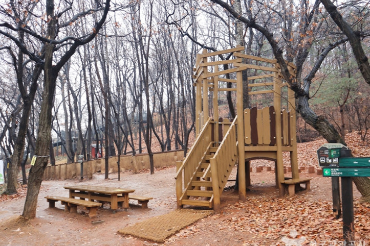 봉제산공원 여행 추천 - 메고지고