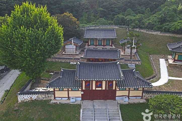 진천향교 여행 추천 - 메고지고