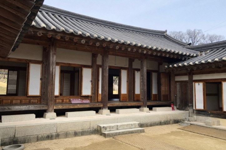옥천 육영수 생가 여행 추천 - 메고지고