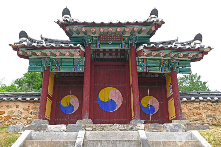 진천 금성대군 사당 여행 추천 - 메고지고