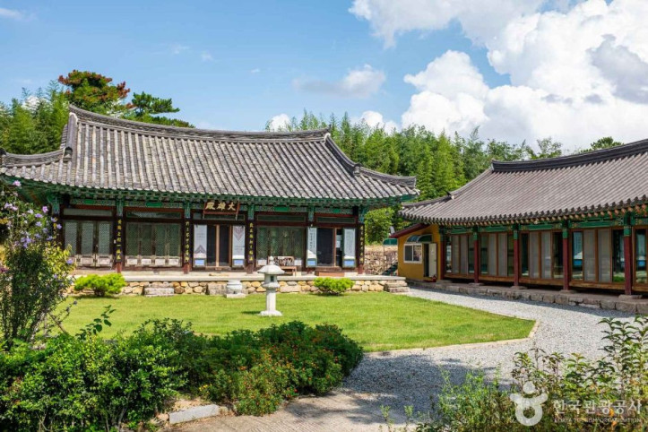 연지암(경주) 여행 추천 - 메고지고