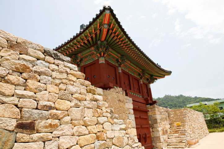 김해읍성 여행 추천 - 메고지고