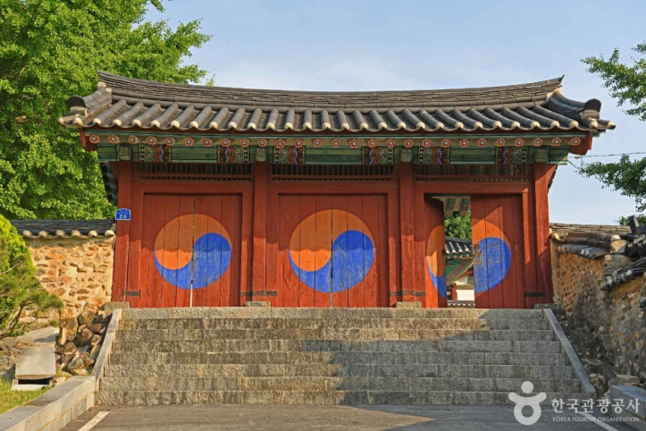 공주향교 여행 추천 - 메고지고
