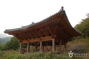 신둔사(청도) 여행 추천 - 메고지고