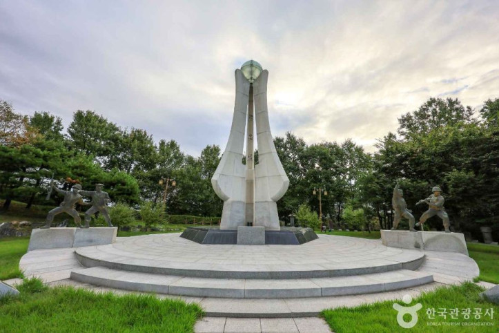 여주 현충탑 여행 추천 - 메고지고