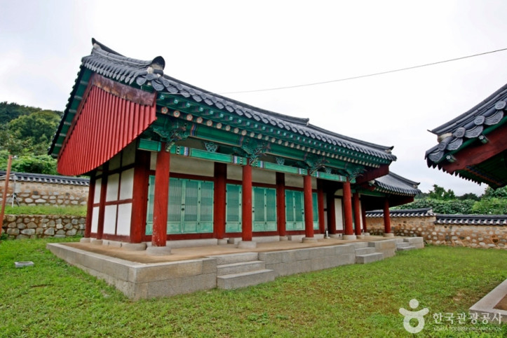 숭현서원지 여행 추천 - 메고지고