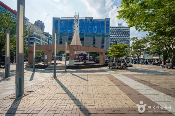 상남분수광장 여행 추천 - 메고지고