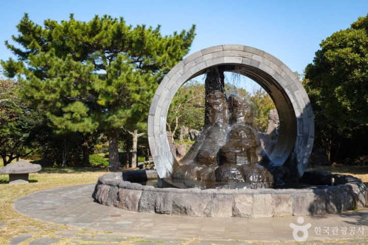 만장굴 (제주도 국가지질공원) 여행 추천 - 메고지고