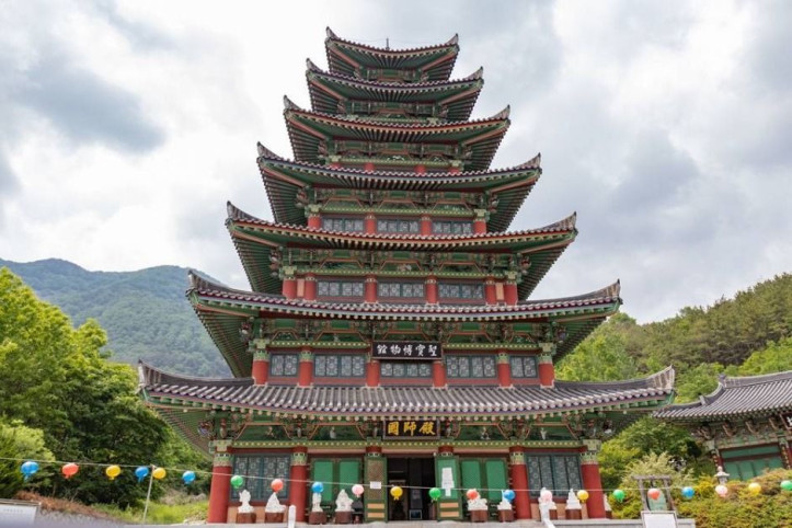 밀양 영산정사 (석조여래좌상) 여행 추천 - 메고지고