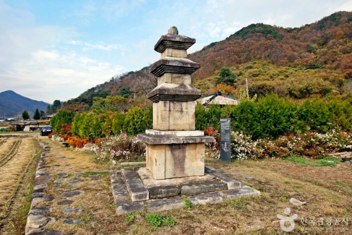 충주 추평리 삼층석탑 여행 추천 - 메고지고