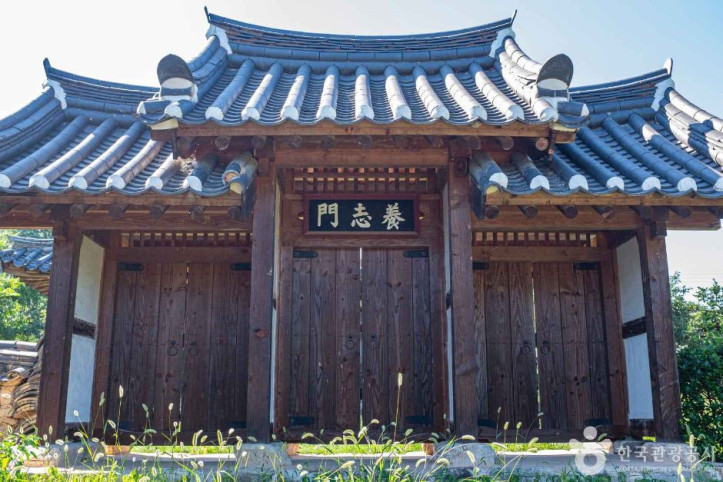 효곡서원 여행 추천 - 메고지고