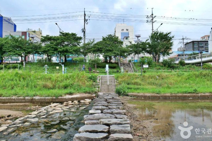 불광천 여행 추천 - 메고지고