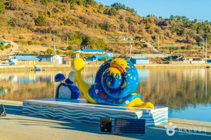 신흥해수욕장 여행 추천 - 메고지고