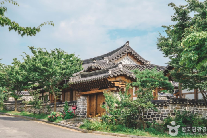 주포지구한옥전원마을 여행 추천 - 메고지고