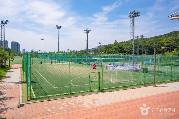 비산체육공원 여행 추천 - 메고지고