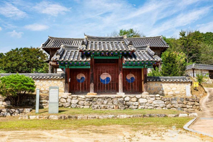용궁향교 여행 추천 - 메고지고