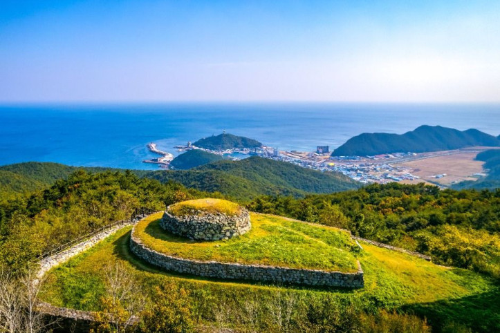 영덕대소산봉수대 여행 추천 - 메고지고