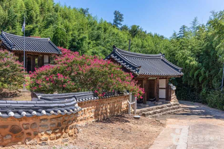 옥구향교 여행 추천 - 메고지고