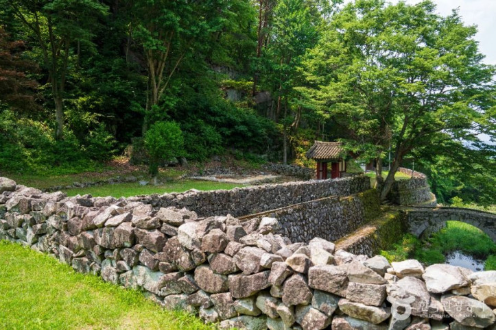 산청 전 구형왕릉 여행 추천 - 메고지고