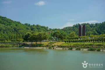 밀양교동 손씨고가 여행 추천 - 메고지고