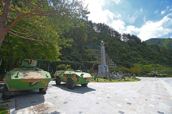 학도병충혼탑 여행 추천 - 메고지고