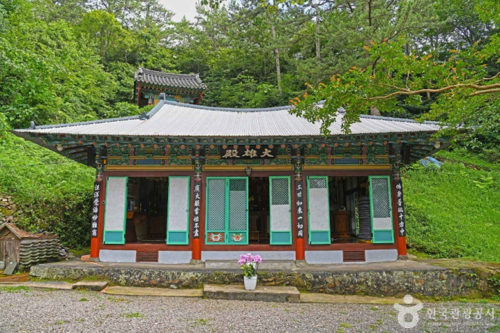 봉래사 여행 추천 - 메고지고
