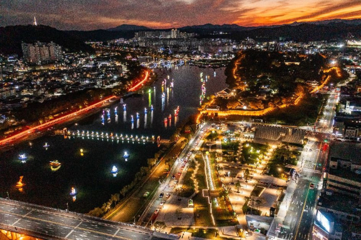 진주대첩 역사공원 여행 추천 - 메고지고