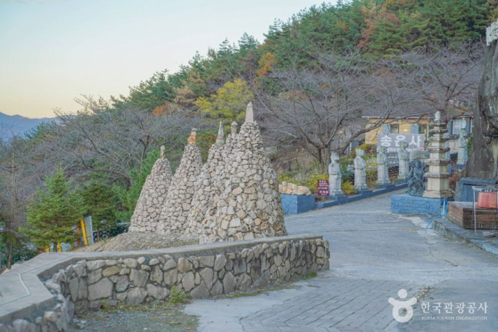 송운사 여행 추천 - 메고지고