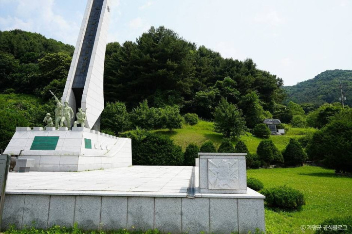 용문산전투 전적비 여행 추천 - 메고지고