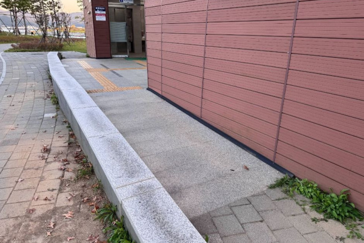 마산항중앙부두공원 여행 추천 - 메고지고