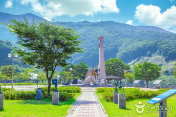 용담댐 물 문화관 여행 추천 - 메고지고