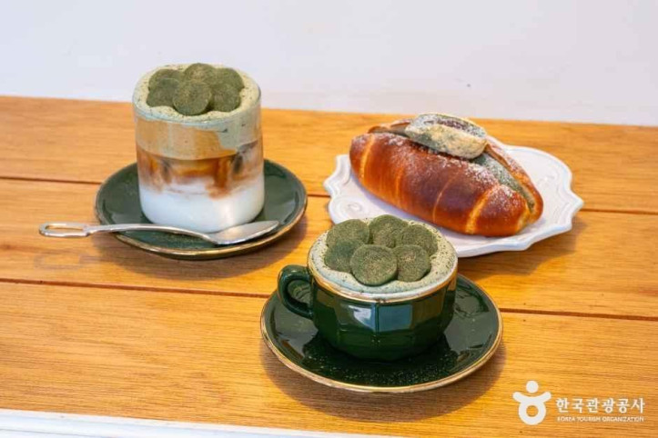 사월의물고기 여행 추천 - 메고지고