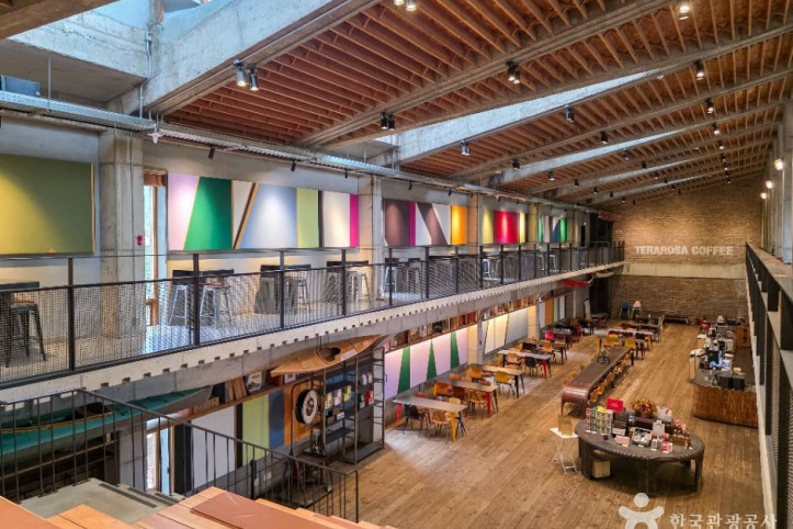 테라로사_커피공장_1_공공1유형.jpg