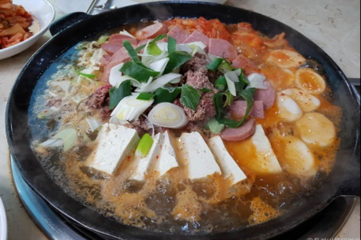두꺼비부대찌개_2_공공3유형.jpg