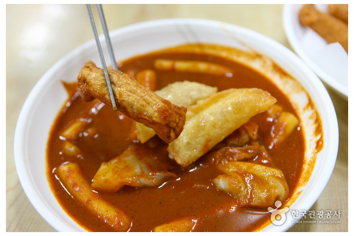 윤옥연할매떡볶이_본점_3_공공3유형.jpg