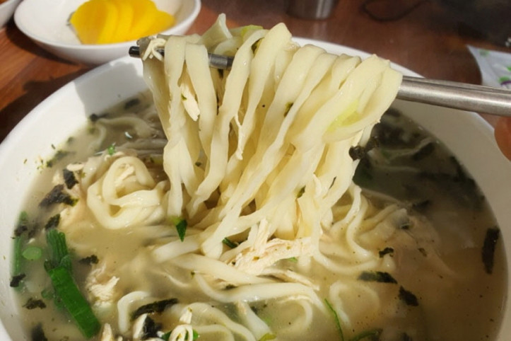 학댕이칼국수_1_공공3유형.jpg